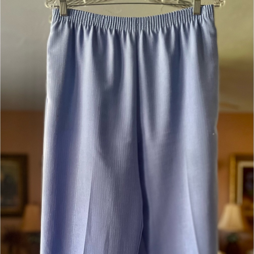 NWOT Allison Daley Gorgeous Lavender Pull On Slacks size 10